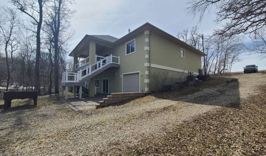 733 Minot Bch, Bottineau, ND 58318 - 5 Beds, 3 Bath