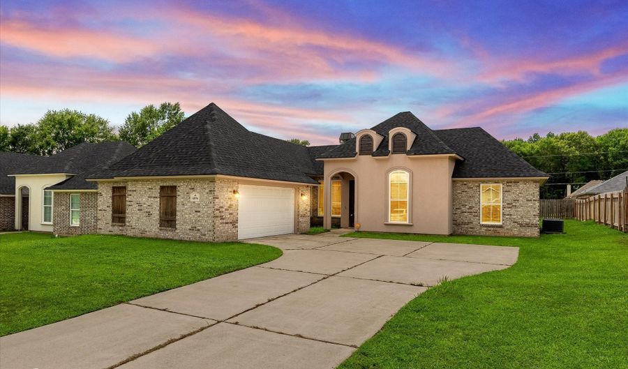 6896 Bethany Reed Cir, Blanchard, LA 71107 - 3 Beds, 2 Bath