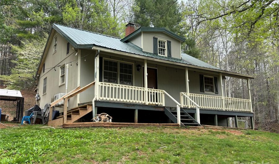 7410 HWY 90 Hwy, Collettsville, NC 28611 - 3 Beds, 1 Bath