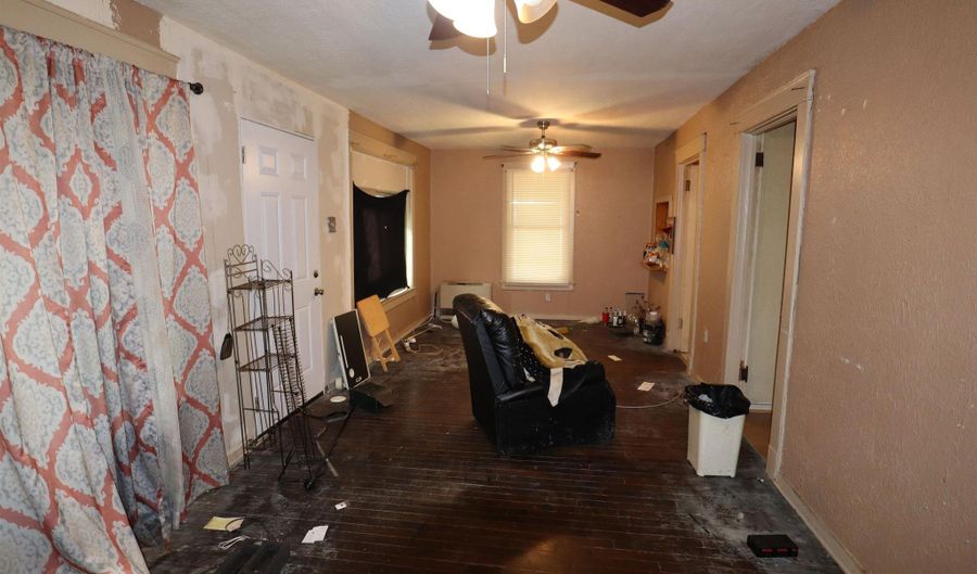 2188 75th Ave, Baton Rouge, LA 70807 - 2 Beds, 1 Bath