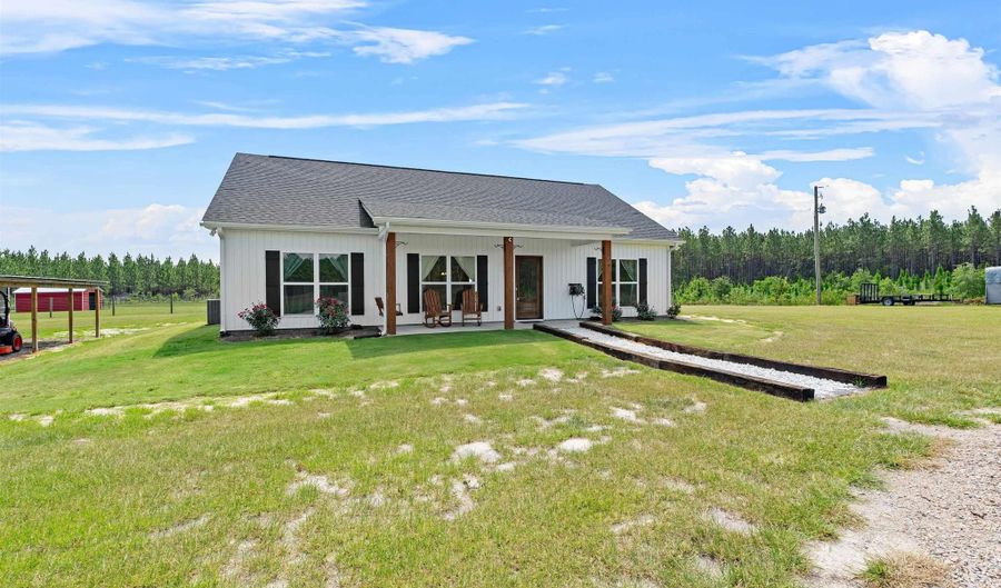 993 Thunder Rd, Batesburg, SC 29006 - 3 Beds, 2 Bath