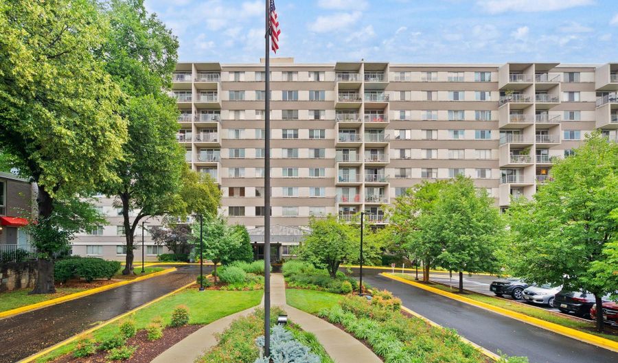 4977 BATTERY Ln 1-711, Bethesda, MD 20814 - 2 Beds, 1 Bath
