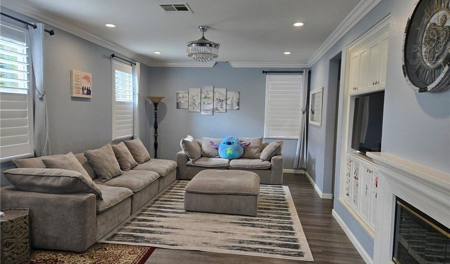 1210 S Cabernet Cir, Anaheim, CA 92804 - 3 Beds, 3 Bath