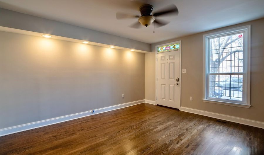 1805 E LAMLEY St, Baltimore, MD 21231 - 3 Beds, 2 Bath