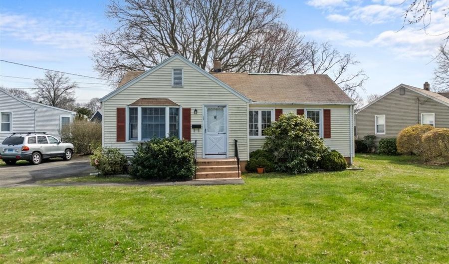 82 Ruby Rd, West Haven, CT 06516 - 3 Beds, 1 Bath