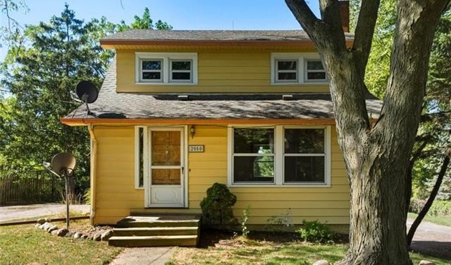 2050 S Wagner Rd, Ann Arbor, MI 48103 - 3 Beds, 2 Bath