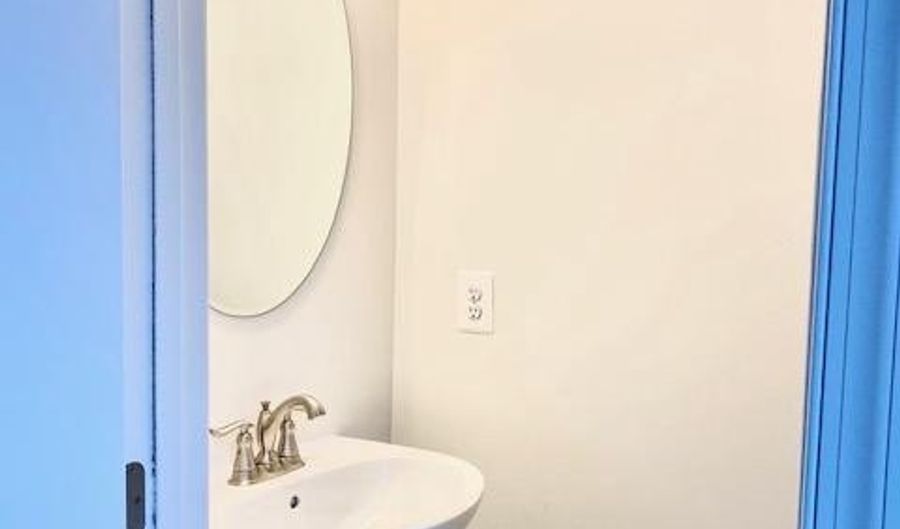 22370 LUCAS Ter, Ashburn, VA 20148 - 3 Beds, 4 Bath