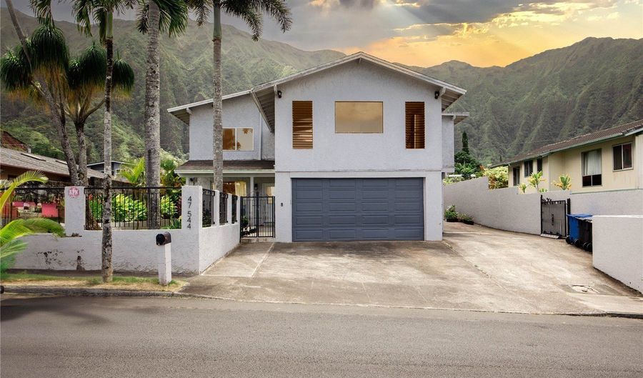 47-544 Hakuhale St, Kaneohe, HI 96744 - 8 Beds, 8 Bath