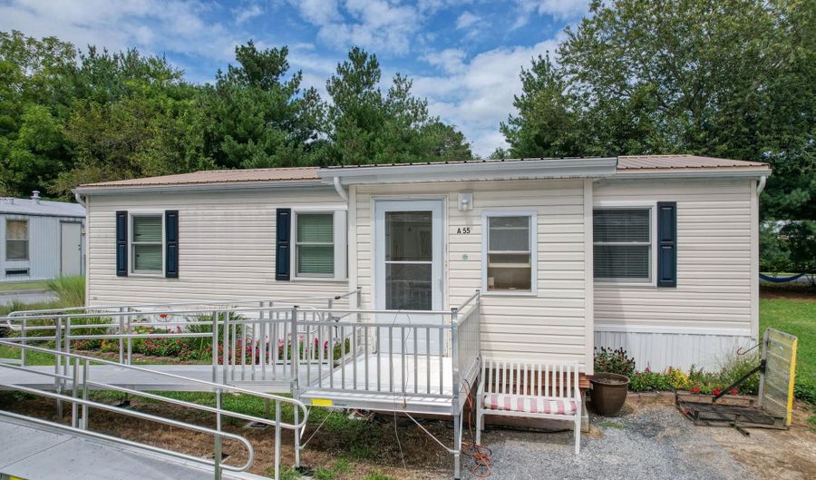 1679 S STATE St A55, Dover, DE 19901 - 3 Beds, 2 Bath