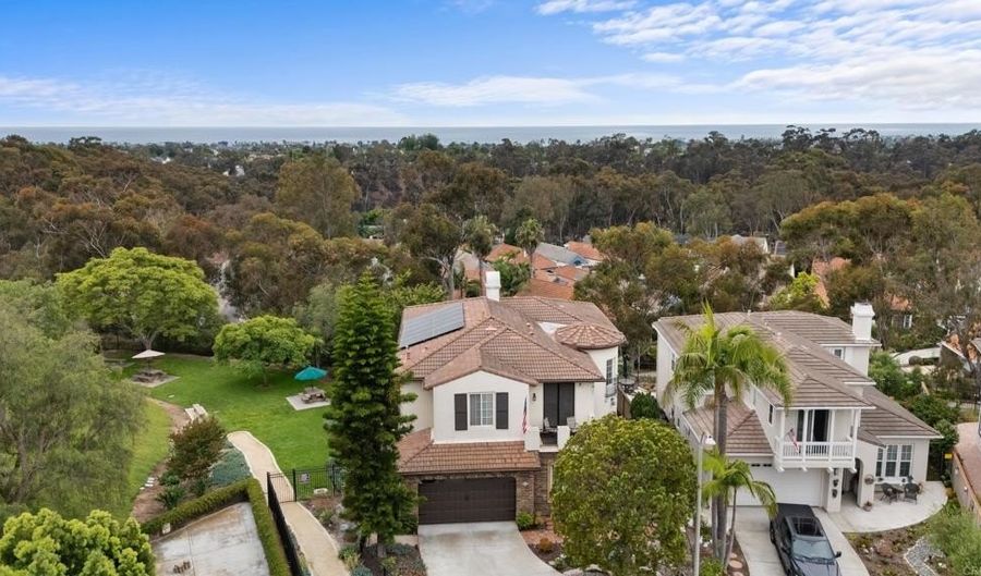 2225 David Pl, Carlsbad, CA 92008 - 5 Beds, 3 Bath