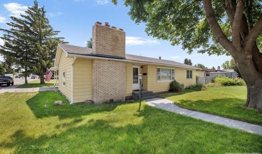 425 Horrocks Dr, Blackfoot, ID 83221 - 4 Beds, 2 Bath