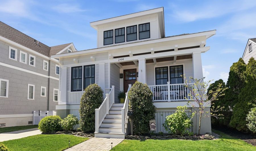 244 14th St, Avalon, NJ 08202 - 4 Beds, 2 Bath