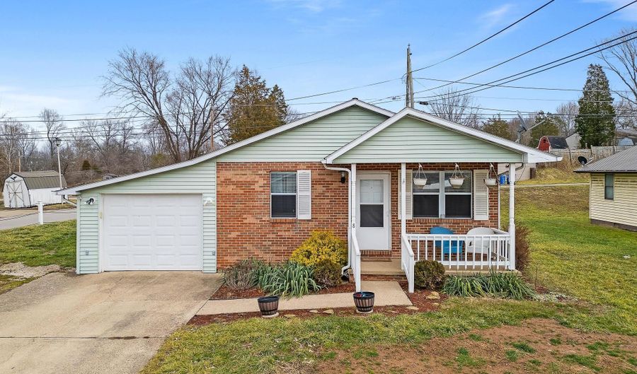 8 Cedar Dr, Barboursville, WV 25504 - 3 Beds, 1 Bath