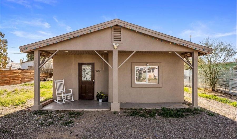 2743 E SAGUARO Dr, Casa Grande, AZ 85194 - 2 Beds, 1 Bath