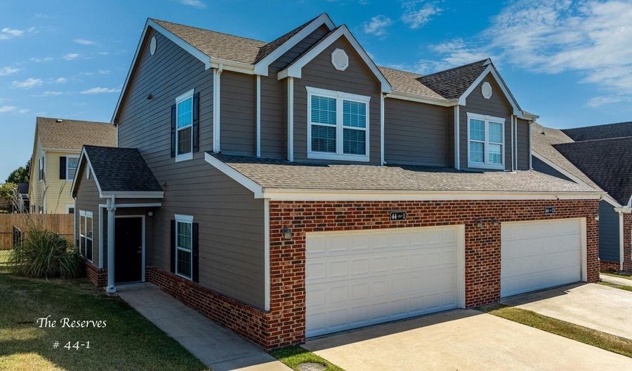 27950 S Highway 125, Afton, OK 74331 - 2 Beds, 3 Bath