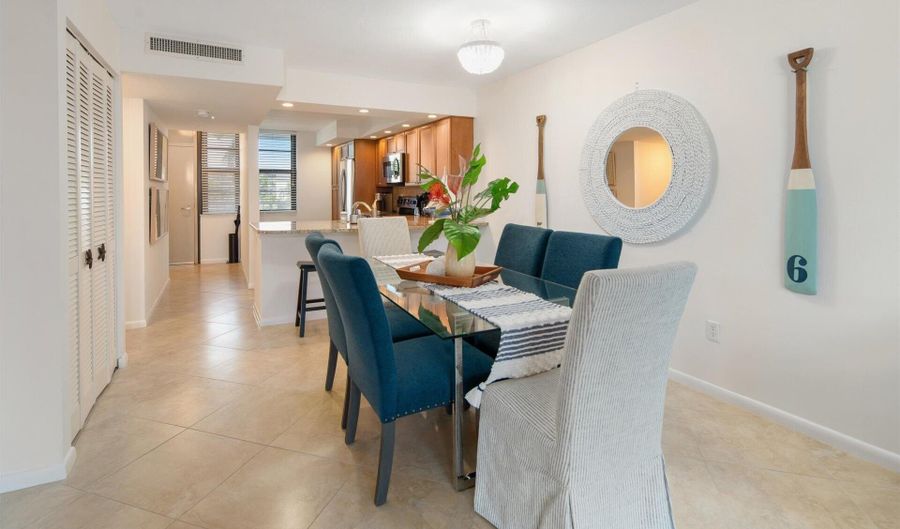 380 SEAVIEW Ct 301, Marco Island, FL 34145 - 2 Beds, 2 Bath