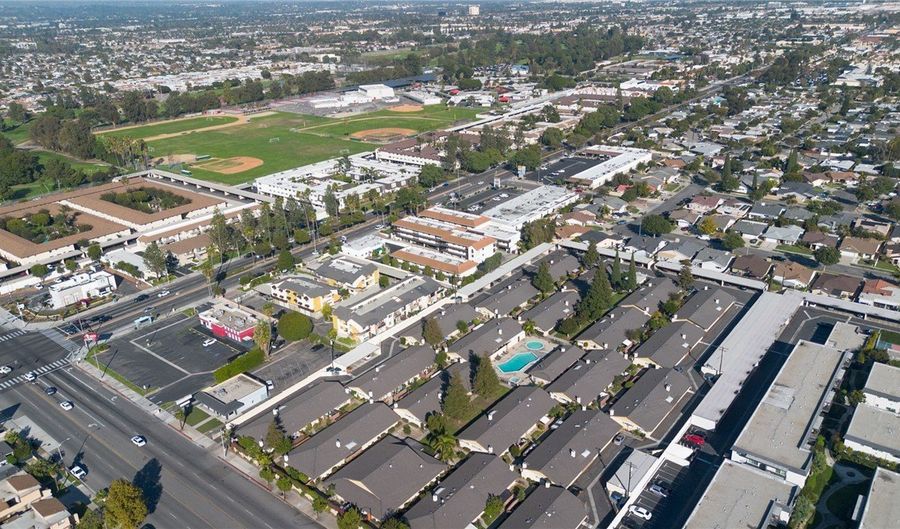 134 S Magnolia Ave 4C, Anaheim, CA 92804 - 3 Beds, 2 Bath