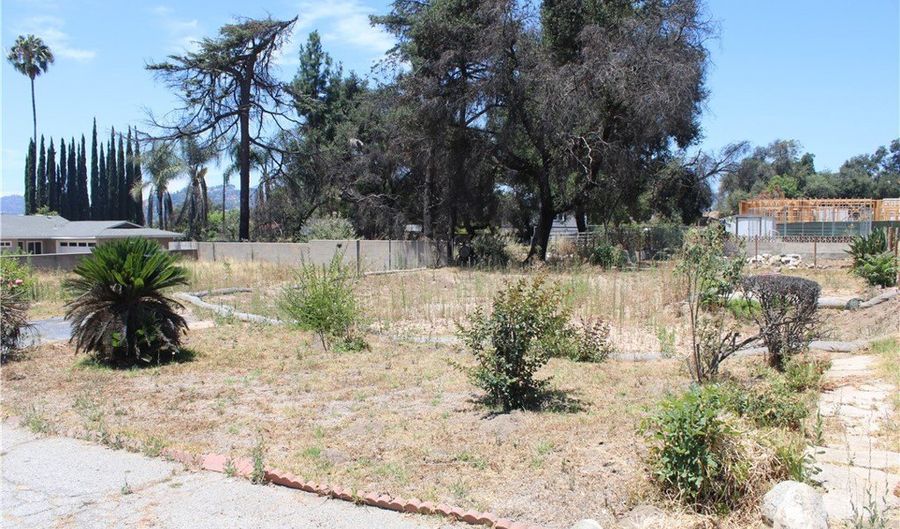 376 W Harriet, Altadena, CA 91001 - 0 Beds, 0 Bath