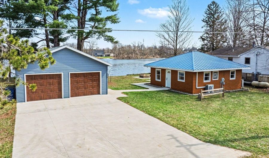 3517 Lake Allegan Dr, Allegan, MI 49010 - 1 Beds, 1 Bath