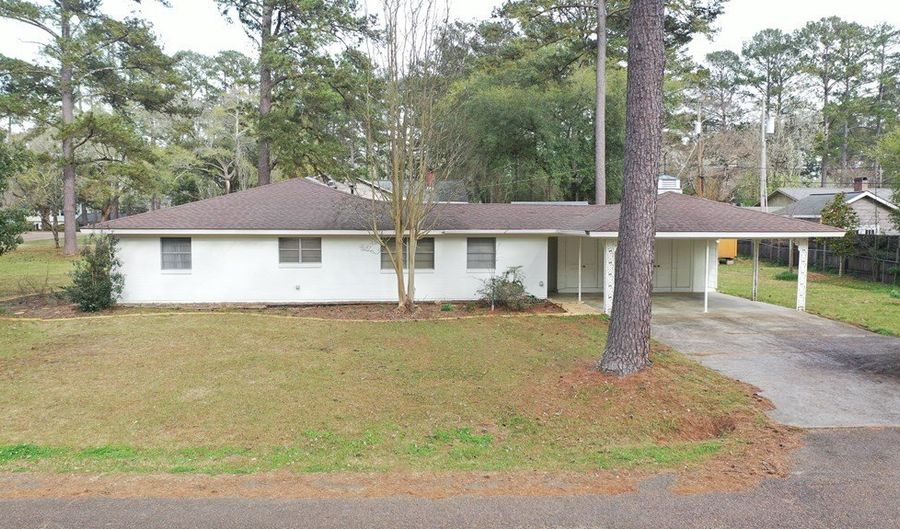405 Bay St, Brookhaven, MS 39601 - 4 Beds, 3 Bath