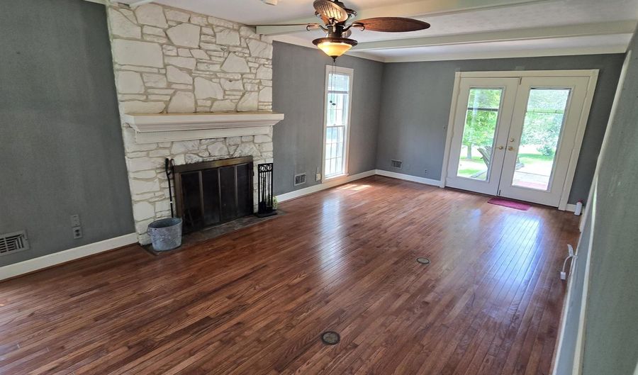 184 Old Bloomfield Rd, Bardstown, KY 40004 - 5 Beds, 4 Bath