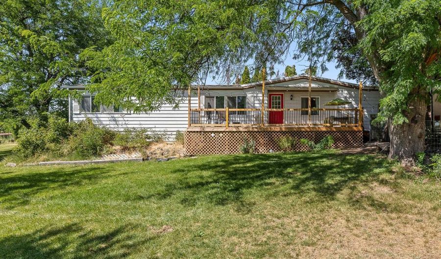 49104 N 116 PRNW, Benton City, WA 99320 - 3 Beds, 2 Bath