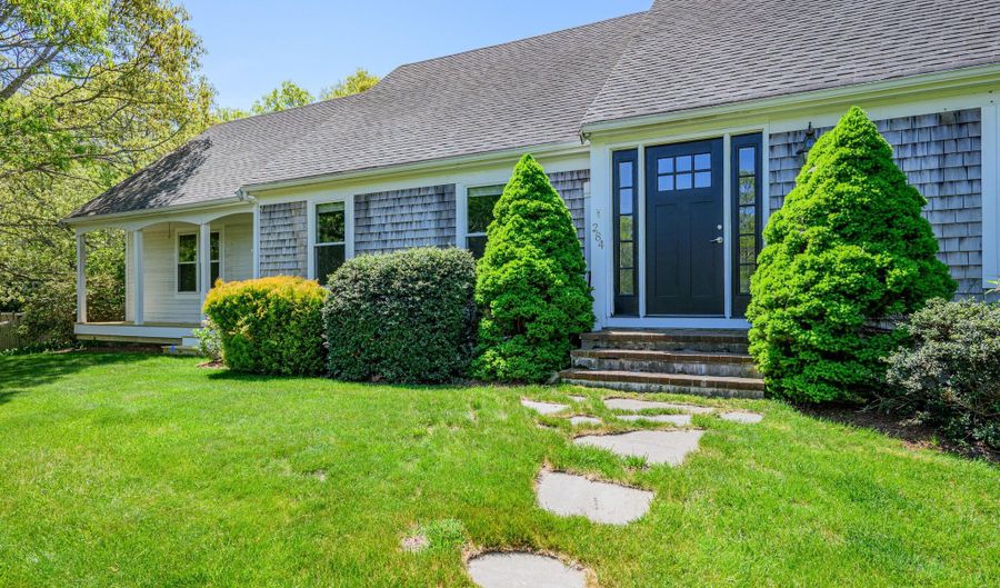 284 Bragg's Ln, Barnstable, MA 02630 - 3 Beds, 2 Bath