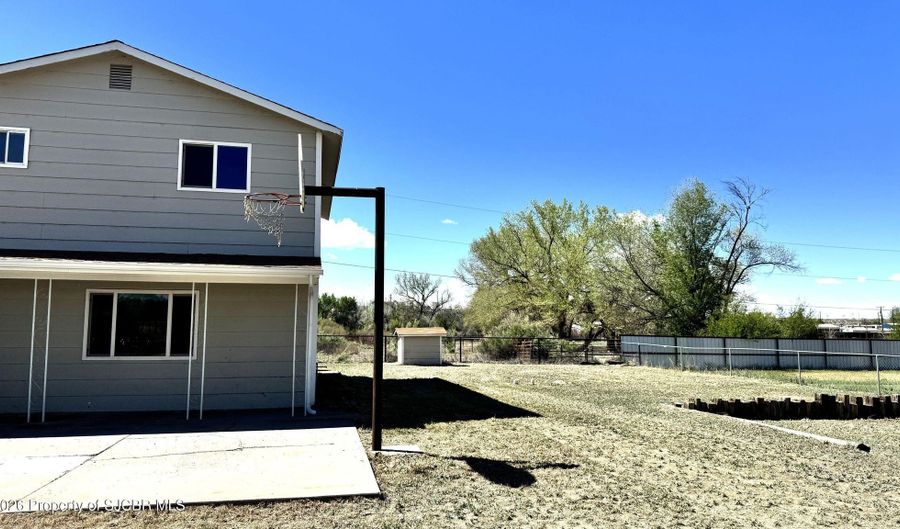 403 E CEDAR Ave, Bloomfield, NM 87413 - 3 Beds, 3 Bath