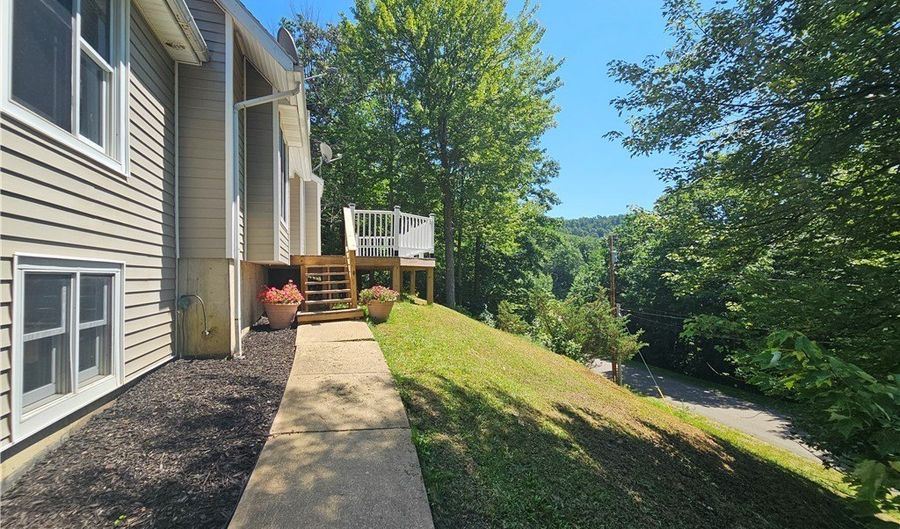 158 Hawthorn Ln, Allegany, NY 14706 - 4 Beds, 4 Bath