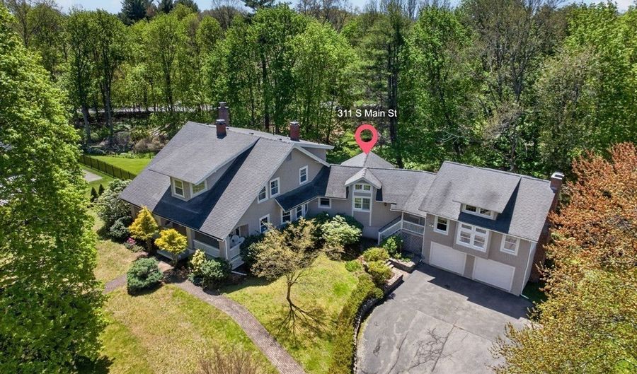 311 S Main St, Andover, MA 01810 - 4 Beds, 5 Bath