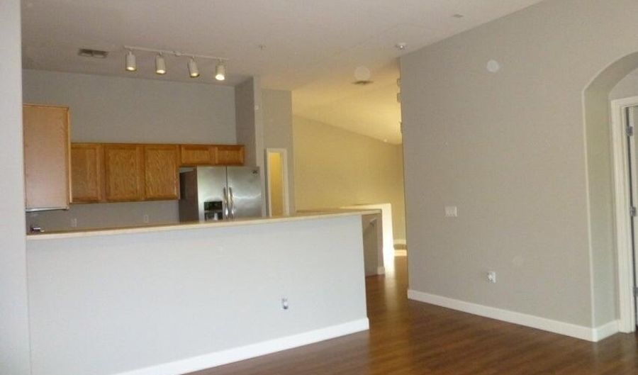 2727 N PRICE Rd 28, Chandler, AZ 85224 - 2 Beds, 2 Bath