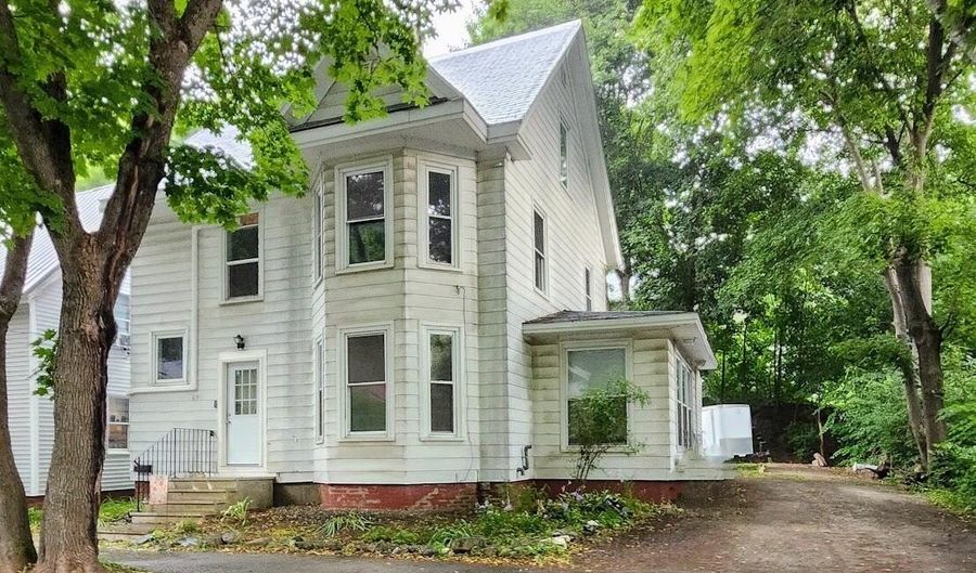 69 Walter St, Bangor, ME 04401 - 3 Beds, 2 Bath