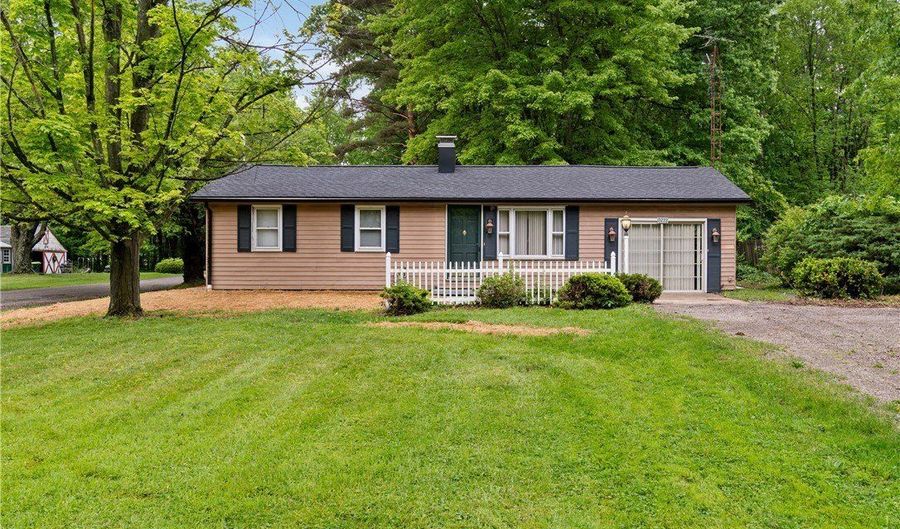 13222 Atwater Ave NE, Alliance, OH 44601 - 3 Beds, 1 Bath