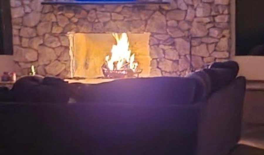 376 Main St, Alamo, NV 89001 - 5 Beds, 4 Bath