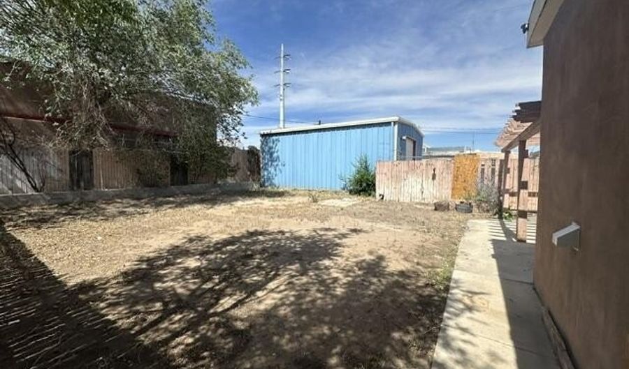 120 Veranda Rd NW, Albuquerque, NM 87107 - 3 Beds, 2 Bath