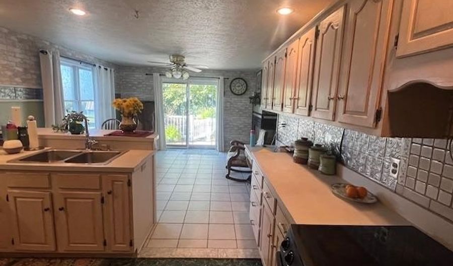 120 MILLER Ln, Augusta, WV 26704 - 3 Beds, 3 Bath
