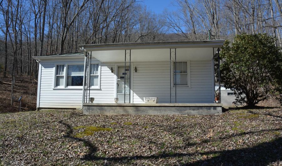 9270 CARPERS Pike, Yellow Spring, WV 26865 - 2 Beds, 1 Bath