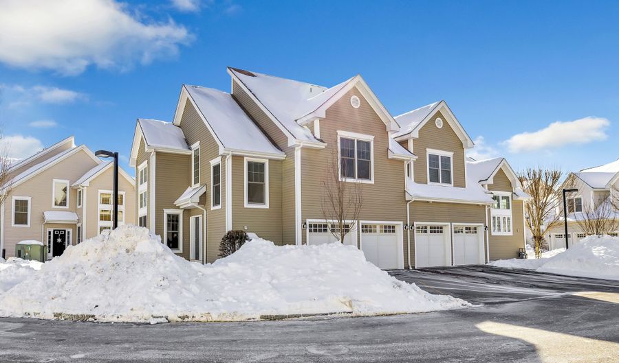 47 Copper Square Dr, Bethel, CT 06801 - 2 Beds, 3 Bath