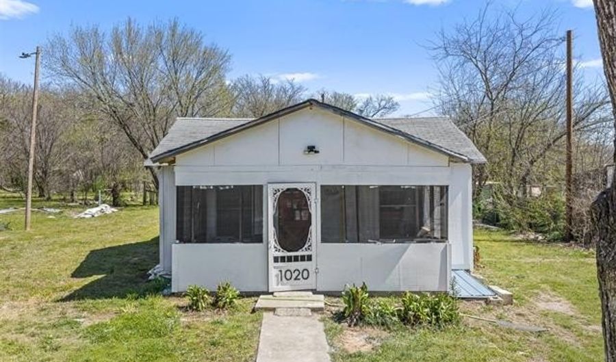 1020 Culbertson St, Ardmore, OK 73401 - 3 Beds, 1 Bath