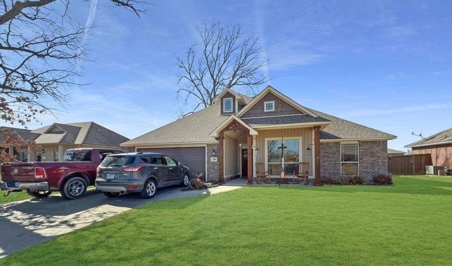 200 Honeysuckle St, Alma, AR 72921 - 3 Beds, 2 Bath