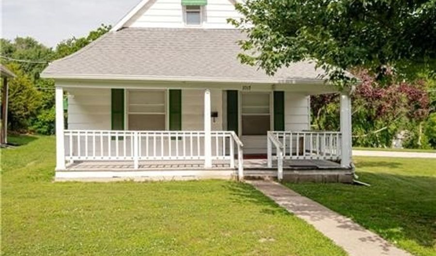 1017 S 5th St, Atchison, KS 66002 - 3 Beds, 1 Bath