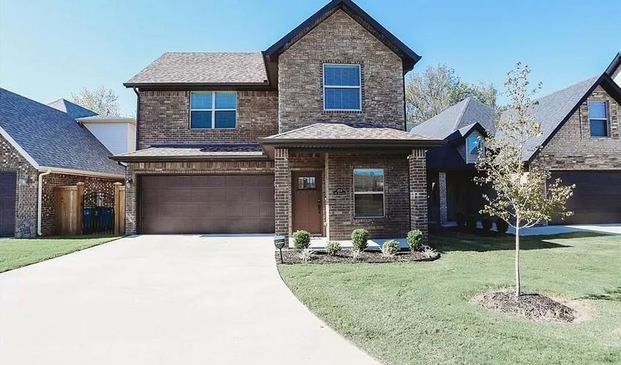 1804 SW Riverstone Rd, Bentonville, AR 72713 - 3 Beds, 3 Bath