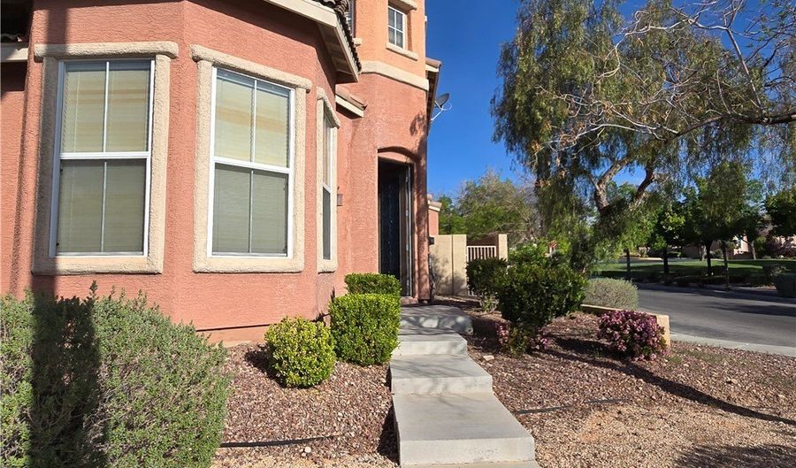 10322 Blue Claws Ln, Las Vegas, NV 89135 - 3 Beds, 3 Bath