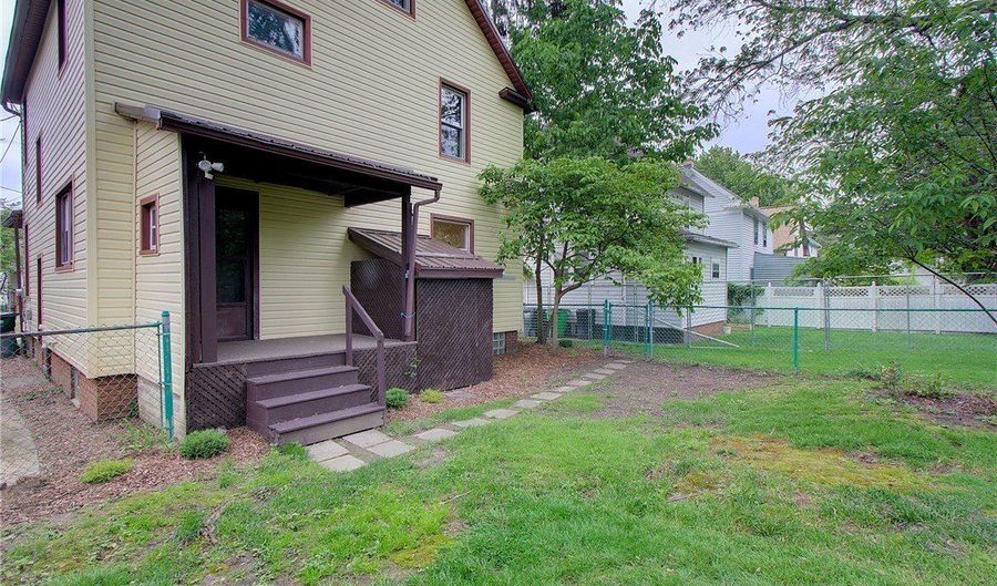 456 W Broadway St, Alliance, OH 44601 - 4 Beds, 1 Bath