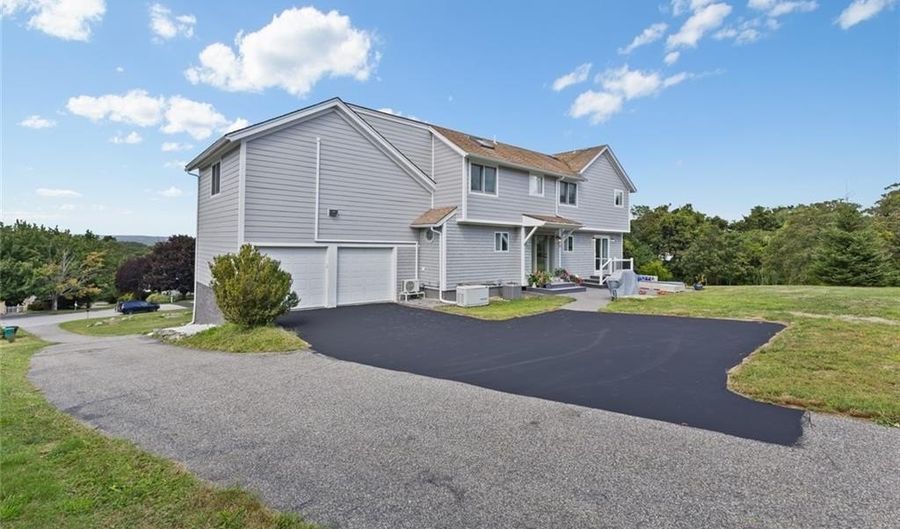 10 J H Dwyer Dr, Middletown, RI 02842 - 4 Beds, 4 Bath