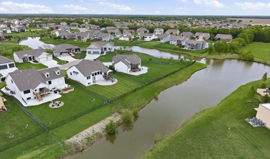 1113 W Lakeway Ct, Andover, KS 67002 - 6 Beds, 3 Bath