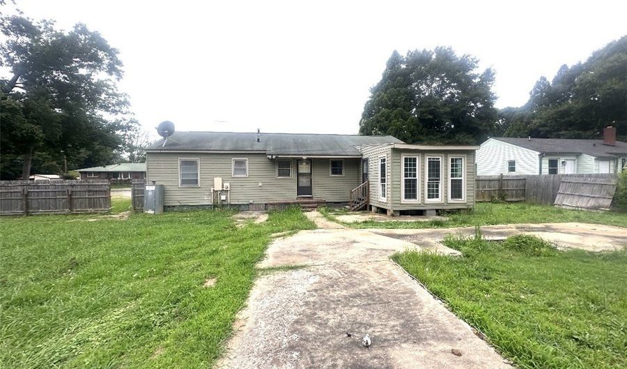103 Hillside Dr, Anderson, SC 29625 - 3 Beds, 1 Bath