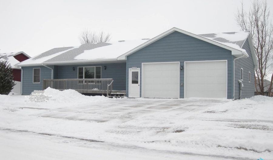 525 Valley View Ave, Baltic, SD 57003 - 4 Beds, 3 Bath