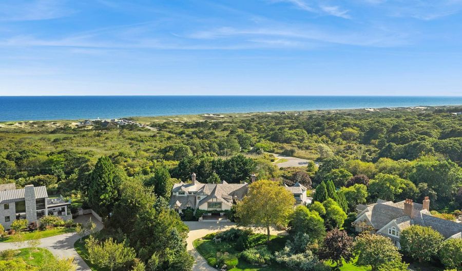 14 St Mary's Ln, Amagansett, NY 11930 - 7 Beds, 9 Bath