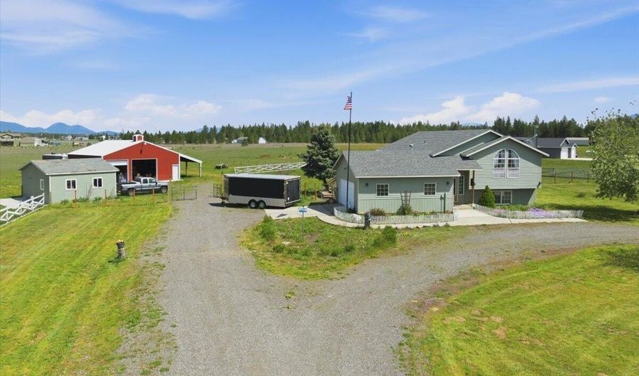 2037 E Yellow Pine Ave, Athol, ID 83801 - 5 Beds, 3 Bath